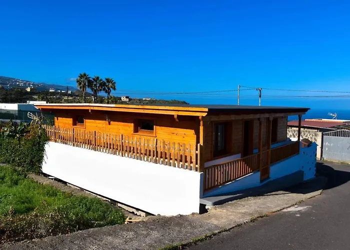 Charming House In Icod De Vinos With Garden 70 M² *