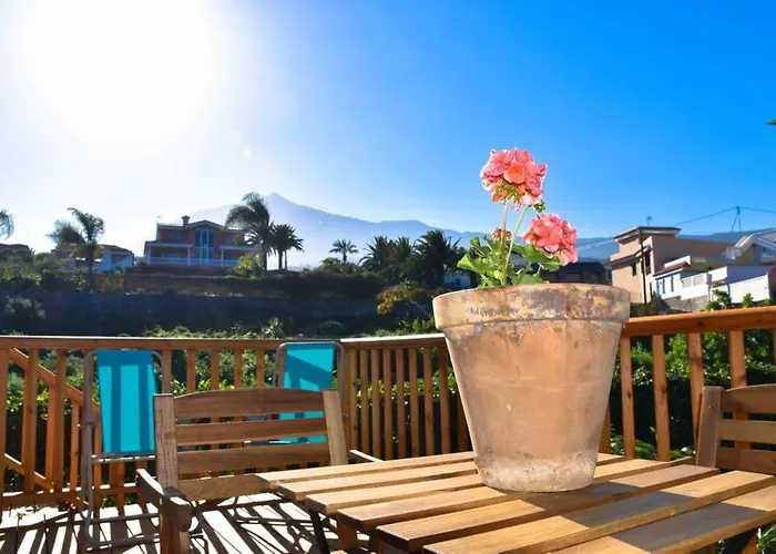 Charming House In Icod De Vinos With Garden 70 M²