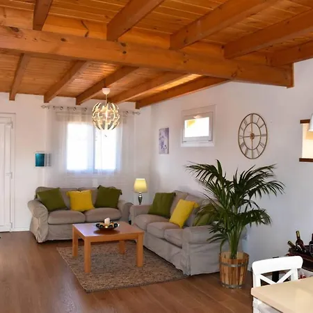 Charming House In Icod De Vinos With Garden 70 M² *