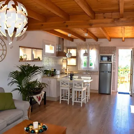 Charming House In Icod De Vinos With Garden 70 M² *